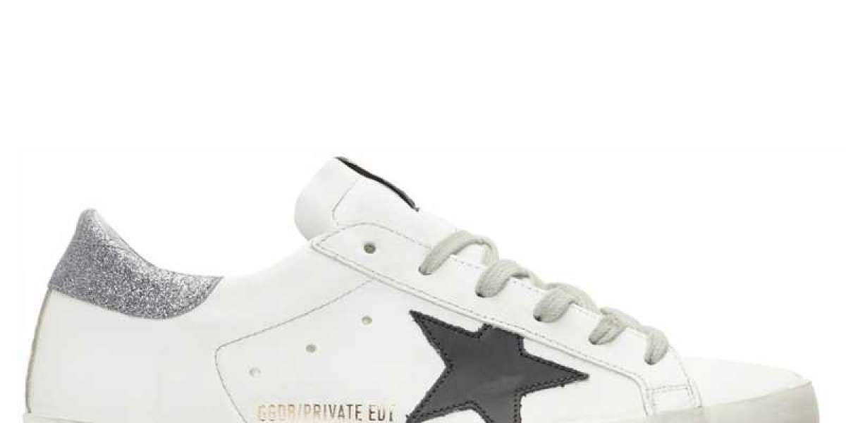 Golden Goose Sneakers collar