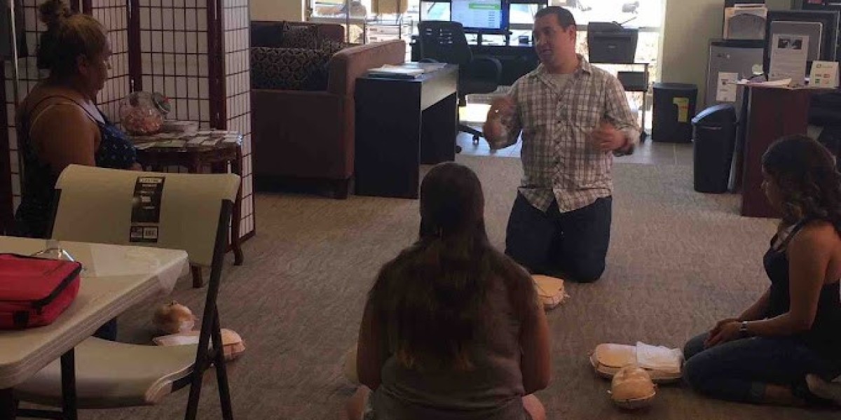 Acquiring Vital Life-Saving Skills: CPR and Certification in Highland