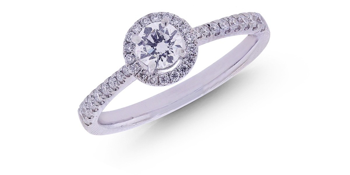 Fall in Love with the Impeccable Craftsmanship of Our Special Diamond Solitaire Rings