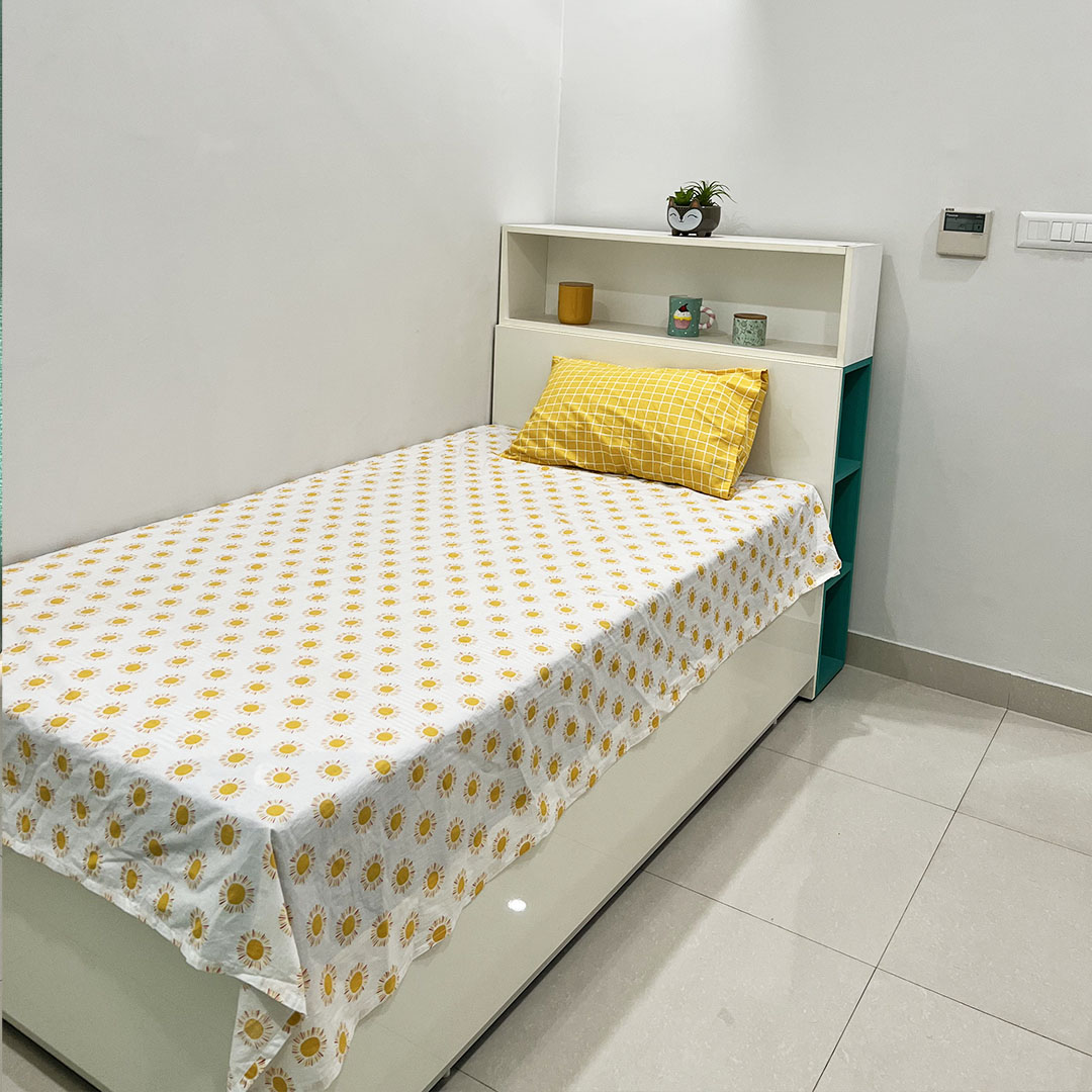 Single Room PG in Lucknow for Girls - Room with Kitchen - Interlude