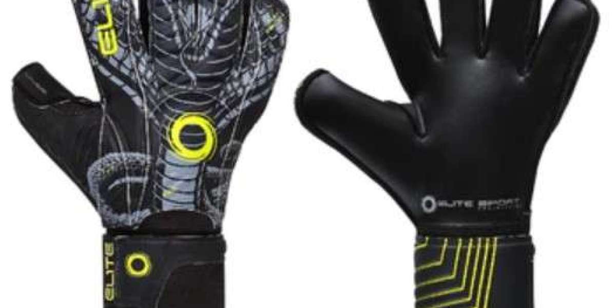 Choosing the Right Kids Goalkeeper Gloves: A Guide for Parents