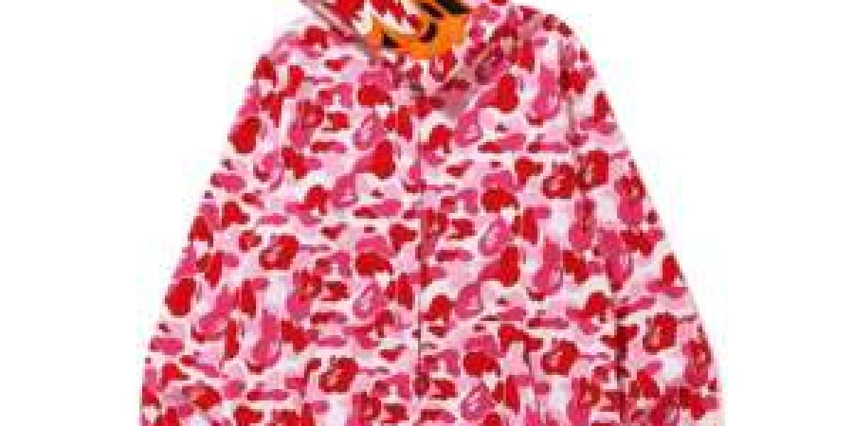 The Allure of the Pink Bape Hoodie, A Fusion of Style and Emotion