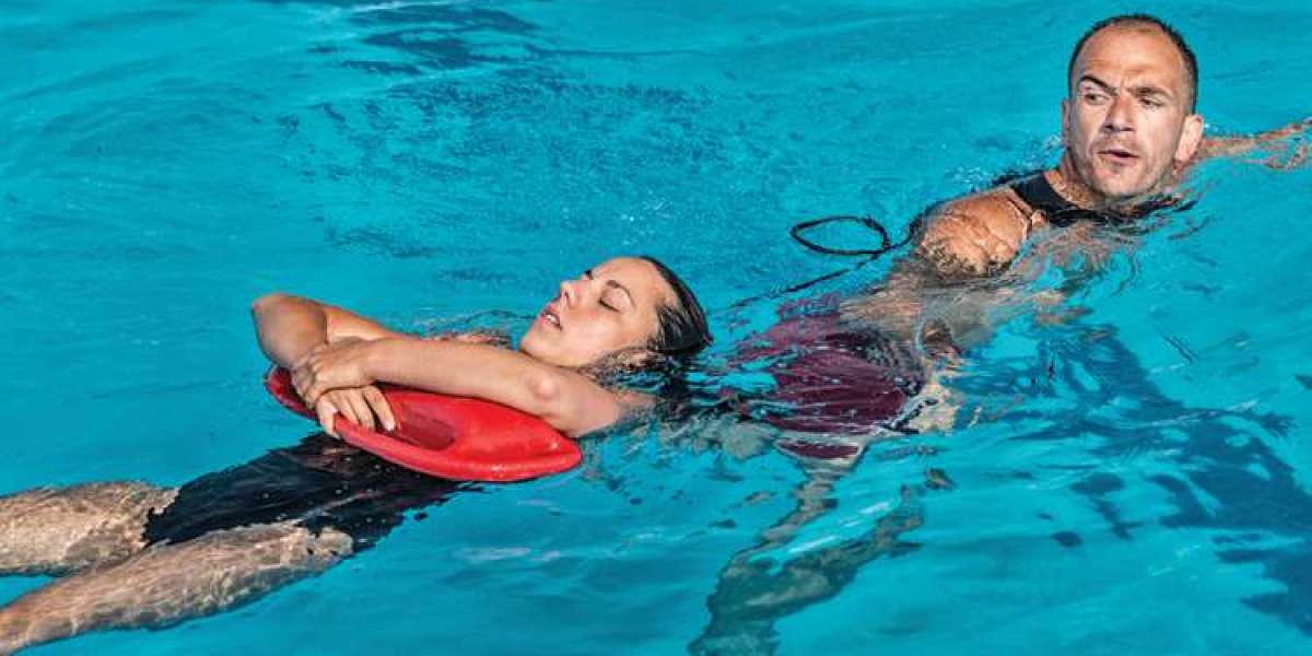 Mastering Water Safety: Lifeguard and Swimming Pool Operators Class