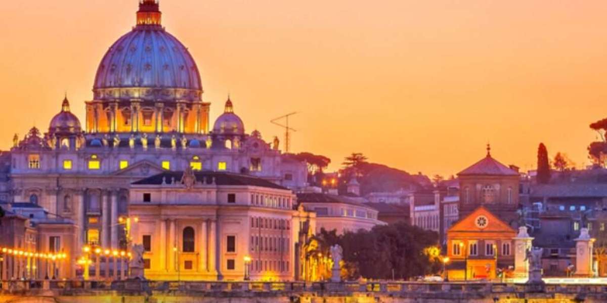 Why is Italy a good choice for studying abroad?