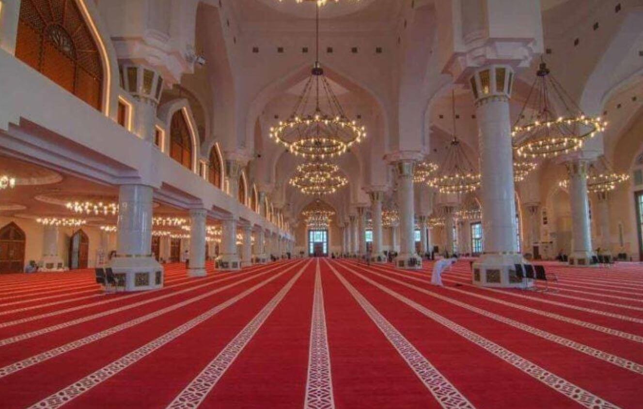 Buy Best Mosque Rugs in Dubai & Abu Dhabi | Latest Collections