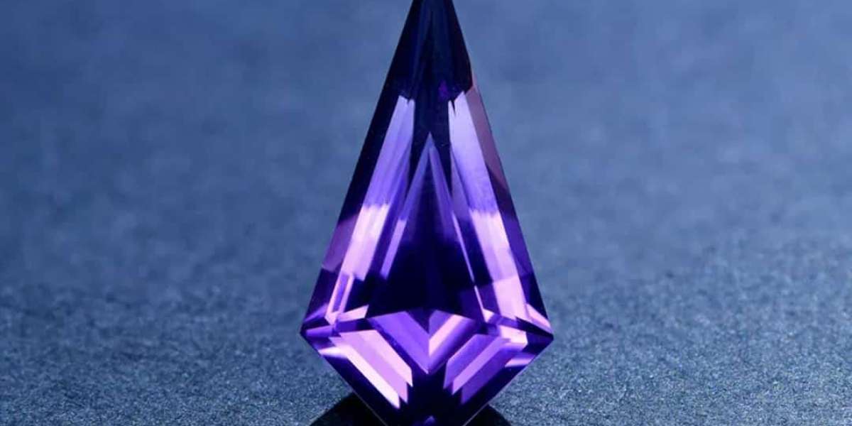 Amethyst's Deep Hues: A Night Sky Gem