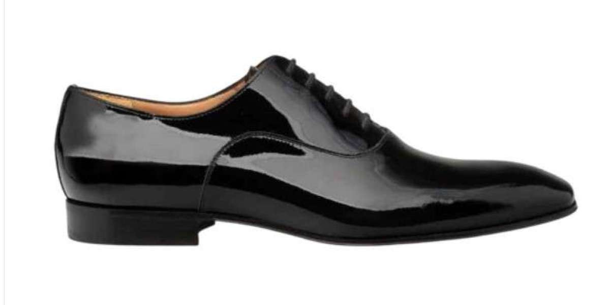 The Ultimate Guide to Designer Shoes for Men: Style, Luxury, and Comfort