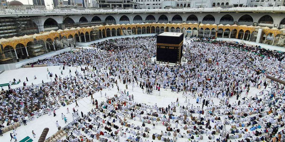 A Comprehensive Guide to Choosing the Best Umrah Packages from the USA