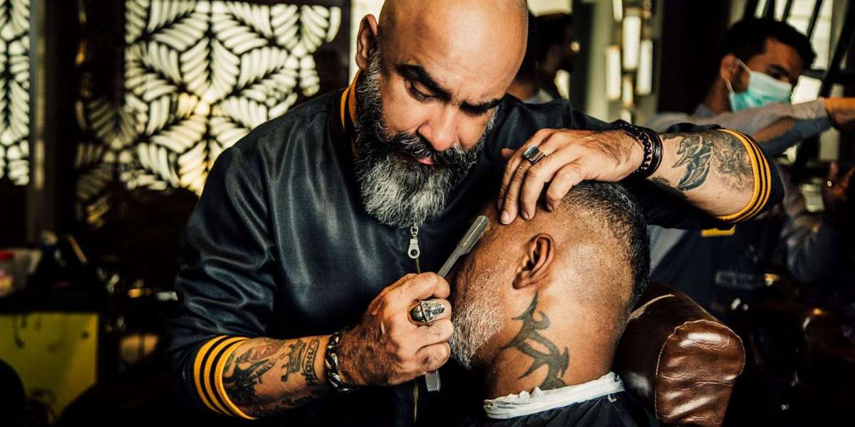 Karachi’s Top-Rated Men’s Salon: Behind the Scenes