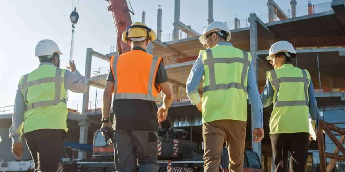 The Essentials of Construction Management: Building Success from Blueprint to Completion